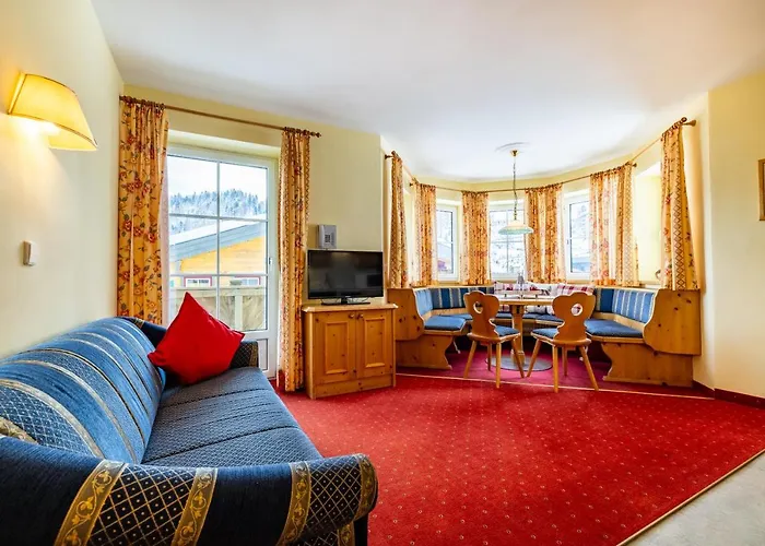 ホテル Breitlehenalm オーバータウエルン