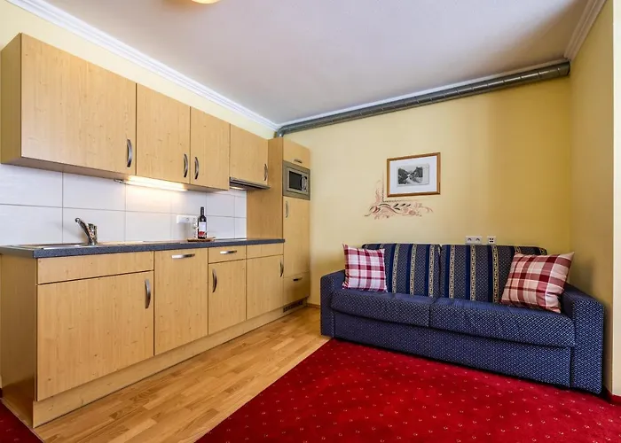 ホテル Breitlehenalm オーバータウエルン