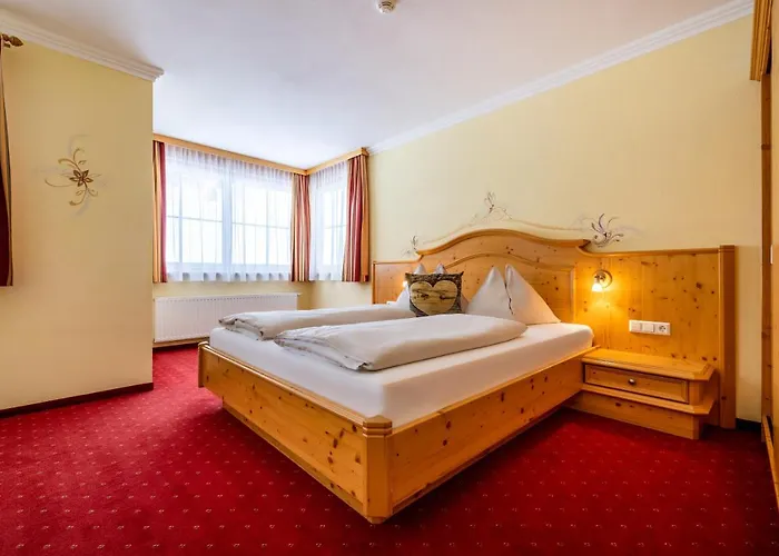 ホテル Breitlehenalm オーバータウエルン